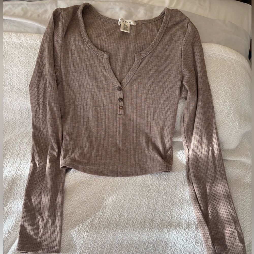 Bozzolo Taupe Brown Ribbed Henley Cropped Long Sleeve Top
